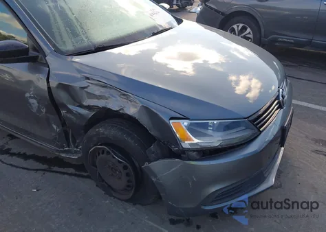 2014 Volkswagen Jetta 2.0L S z USA, uszkodzony, nr VIN 3VW2K7AJ5EM294130